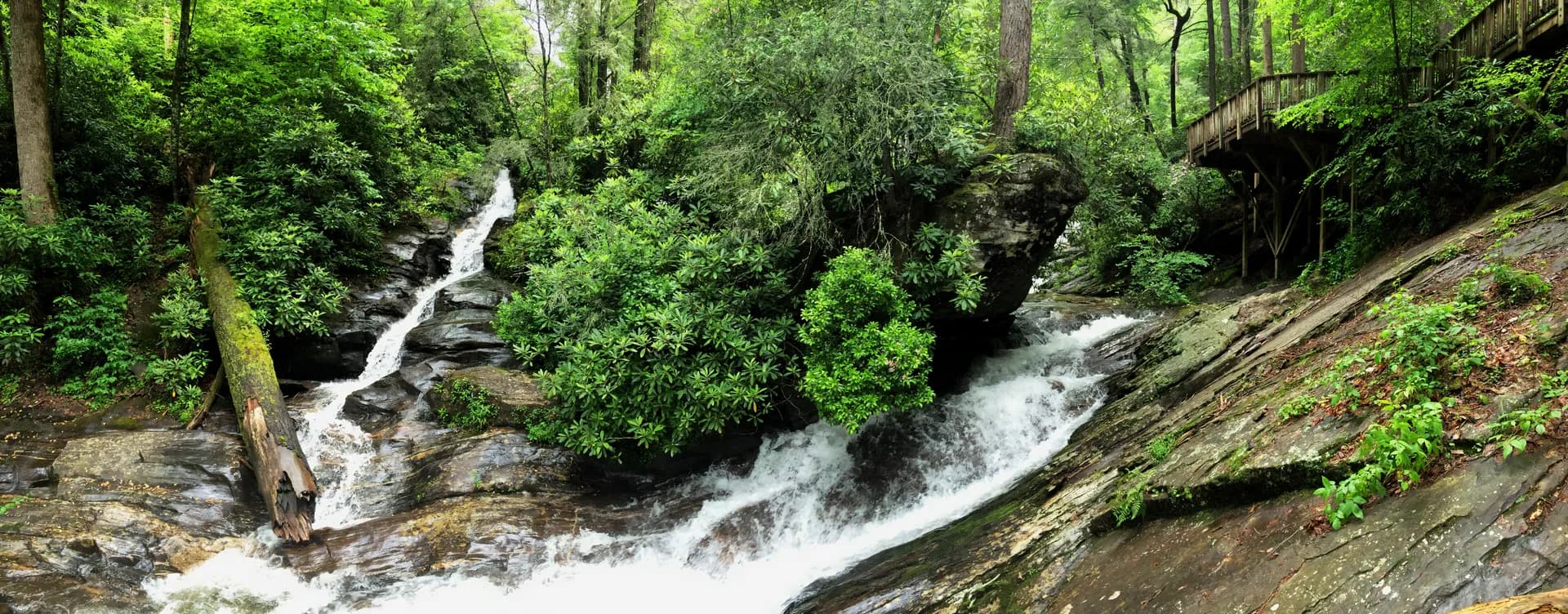 Dukes Creek Falls in Chattahoochee National Forest, Georgia